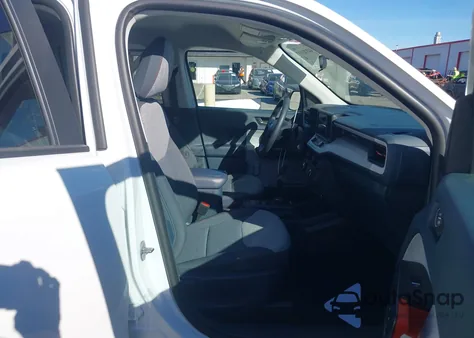 2024 Ford Maverick Xlt z USA, uszkodzony, nr VIN 3FTTW8H39RRA74636